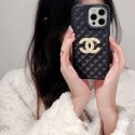 シャネルブランドiphone15proケースレディース愛用 おしゃれ iphone14/14plus/14pro maxケースCHANEL キラキラロゴiphone13/13pro/13pro maxカバー耐衝撃