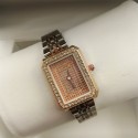シャネル/Chanel ダイヤモンド入りレディースクォーツ時計、スクエアデザインがスタイリッシュで美しい
