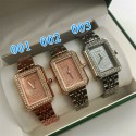 シャネル/Chanel ダイヤモンド入りレディースクォーツ時計、スクエアデザインがスタイリッシュで美しい