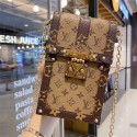 GUCCI小型iPhone携帯バッグ キーケース 斜め掛けバッグは小銭を入れることができ 銀行カード 口紅日焼け止めなどの物品