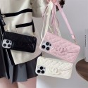 シャネル/CHANEL iphone16ケース菱格紋ダブル C ロゴ斜め掛けスマホiphone15/14/13ケース、黒・白・ピンクの 3 色でのファッションモデル