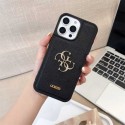 GUESS 風刻印ロゴ多色 iPhone ケース iPhone16/17 対応、ファッションと実用を両立した高級感保護アイテム