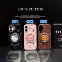 LV 風モノグラム Hello Kitty スタンド付き iPhone17 16 15 スマホケース 可愛らしさと高級感を両立した保護アイテム