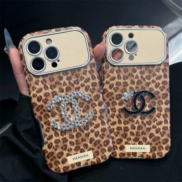 シャネル風レオパード柄ダイヤモンドロゴ iPhone17 16 15 スマホケース ラグジュアリーと個性的なファッションを両立した保護アイテム