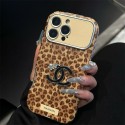 シャネル風レオパード柄ダイヤモンドロゴ iPhone17 16 15 スマホケース ラグジュアリーと個性的なファッションを両立した保護アイテム
