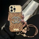 シャネル風レオパード柄ダイヤモンドロゴ iPhone17 16 15 スマホケース ラグジュアリーと個性的なファッションを両立した保護アイテム